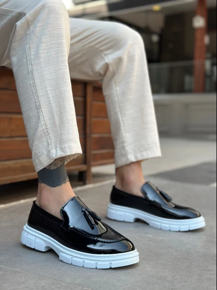 ET0240 Yüksek Taban Klasik Parlak Püsküllü Rugan Siyah Erkek Ayakkabı ürün görseli