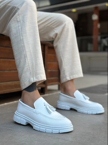 ET0240 Yüksek Taban Klasik Parlak Püsküllü Beyaz Erkek Ayakkabı ürün görseli