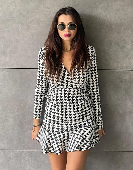 Kadın Uzun Kollu Kruvaze Yaka Kazayağı Mikro Mini Boy Elbise ürün görseli