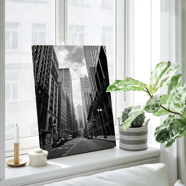 Gökdelenler Arasında Kanvas Tablo - Resim 2