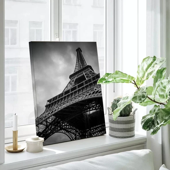 Eyfel'in Gölgesinde Kanvas Tablo - Resim 3
