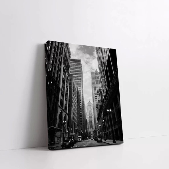 Gökdelenler Arasında Kanvas Tablo - Resim 3