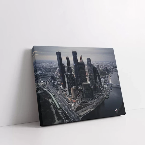 Metropolün Kalbinde Kanvas Tablo ürün görseli