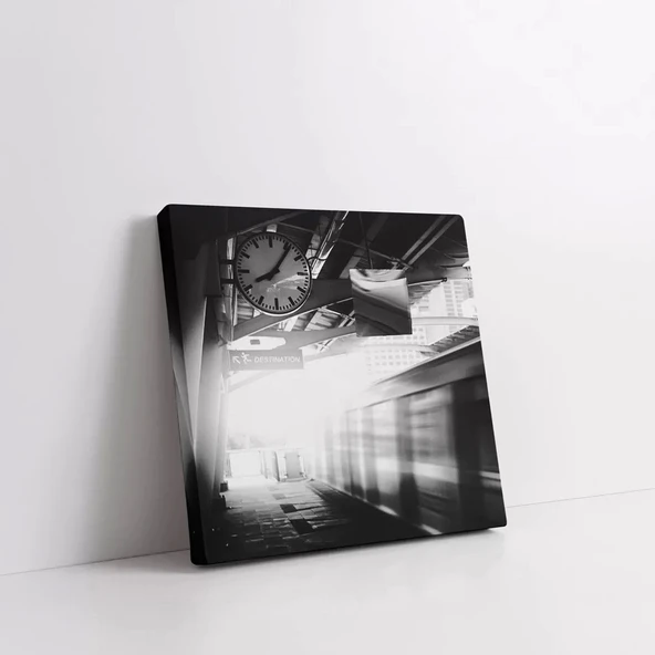 Fütüristik Tren Kare Kanvas Tablo - Resim 2