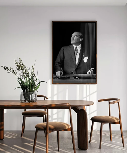 Çerçevesiz Poster Ufka Bakan Lider - Resim 5