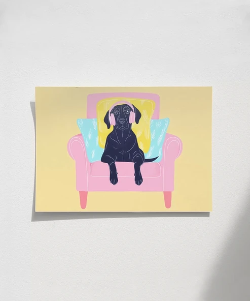 Çerçevesiz Poster Koltuğunda Keyif Yapan Dost ürün görseli