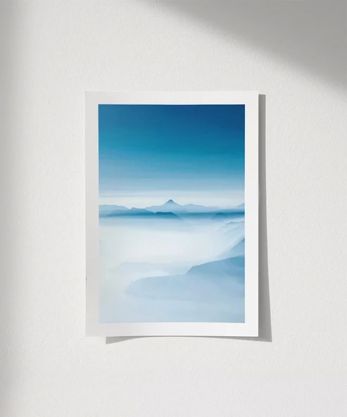 Çerçevesiz Poster Sislerin İçindeki Dağlar ürün görseli