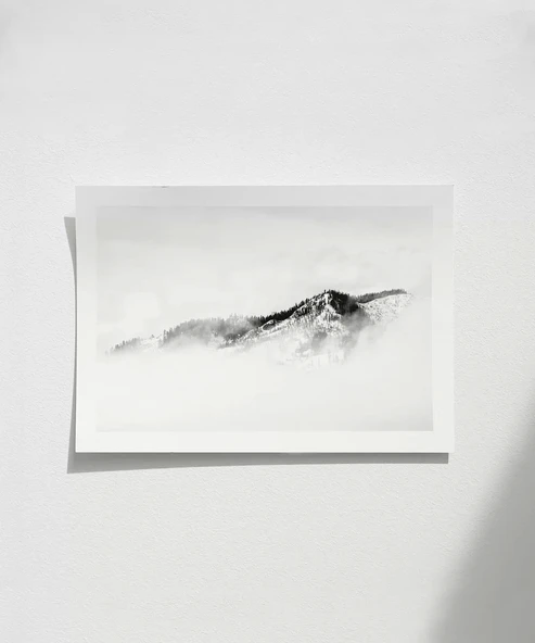 Çerçevesiz Poster Gizli Zirveler ürün görseli