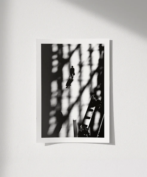 Çerçevesiz Poster Işık ve Gölgenin Dans ürün görseli