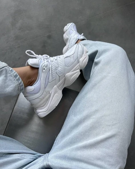 New Balance 9060 Triple White ürün görseli