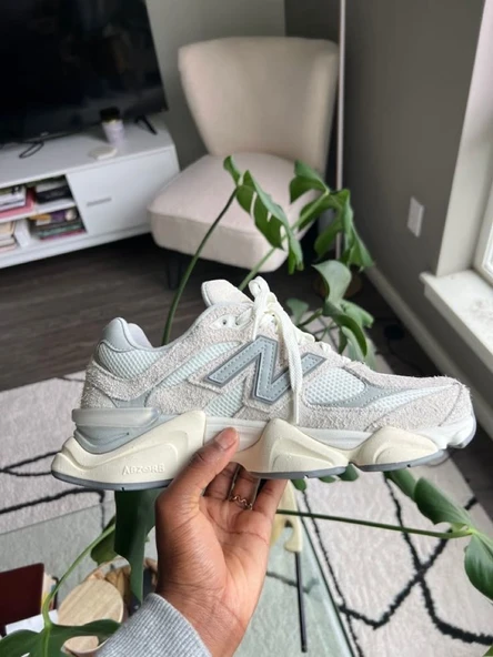 New Balance 9060 Suede Pack Sea Salt ürün görseli