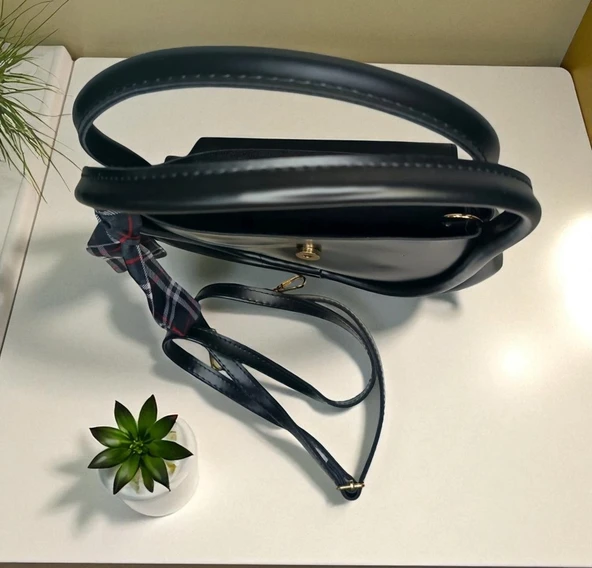 Kadın Mıknatıslı Kapak Ayarlanabilir Askılı Suni Deri Fularlı El Ve Omuz Çantası - 8