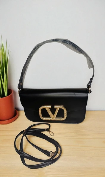 Kadın Ayarlanabilir Askılı Suni Deri Kapağı V Harfi Detaylı El ve Omuz Çantası