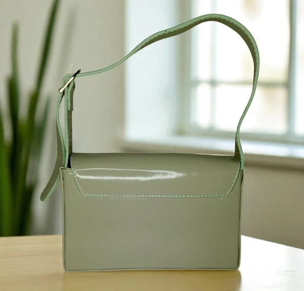 Kadın Ayarlanabilir Askılı Suni Deri Yeşil Renk El Çantası - 2