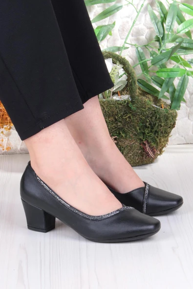 Fort 168606 Nur Taş Detaylı Alçak Topuklu Kadın Ayakkabı ürün görseli