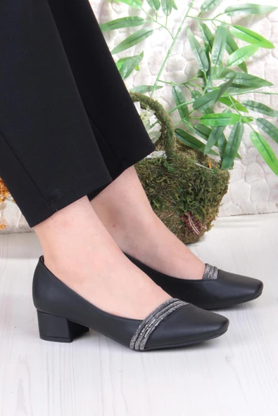 Fort 16503 Erdem Taş Detaylı Alçak Topuklu Kadın Ayakkabı ürün görseli