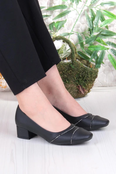 Fort 16500 Erdem Taş Detaylı Alçak Topuklu Kadın Ayakkabı ürün görseli