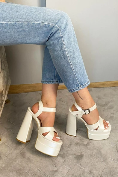 Kadın Elina Sedefli Beyaz Çapraz Bantlı 15 cm Platform Topuklu Ayakkabı - 2