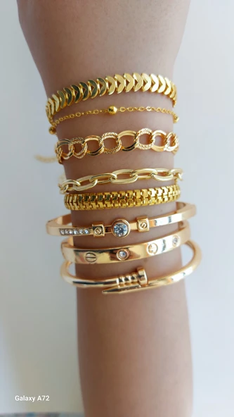 Altın Kaplama Gold  çiviZirkon Taşlı Kararmaz Kombin BileklikAltın Kaplama Kadın Lüks Trend Kartier Kombin Bileklik