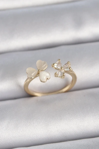 CEYLAN ADAM Pirinç Gold Renk Ayarlanabilir Zirkon Taşlı Kalp Beyaz Mineli Model Kadın Yüzük