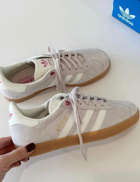adidas gazelle valentines day edition ürün görseli