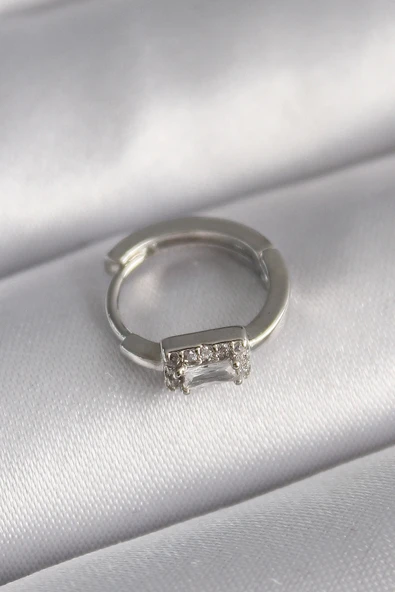 CEYLAN ADAM 316L Çelik Gümüş Renk Kare Zirkon Taşlı Tragus Piercing ürün görseli