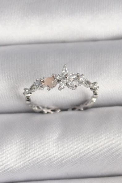 CEYLAN ADAM Pirinç Gümüş Renk Zirkon Taşlı Çiçek Model Ayarlanabilir Yüzük ürün görseli 1