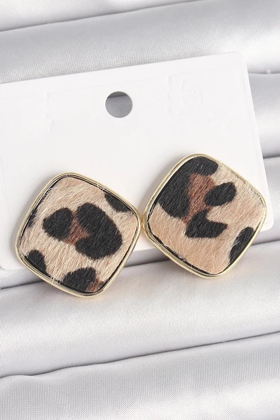 CEYLAN ADAM Pirinç Gold Renk Kare Leopar Model Kadın Küpe