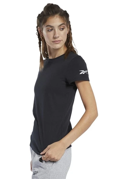 Reebok Logo Tee Kadın Siyah Koşu Tişörtü FQ6641 - 1