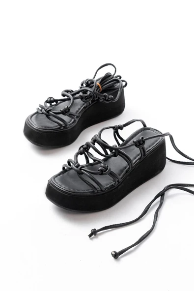 1023 Siyah Dolgu Topuk Kadın Sandalet - 4