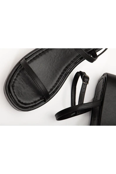 861-1027 Siyah Dolgu Topuk Kadın Sandalet - 3