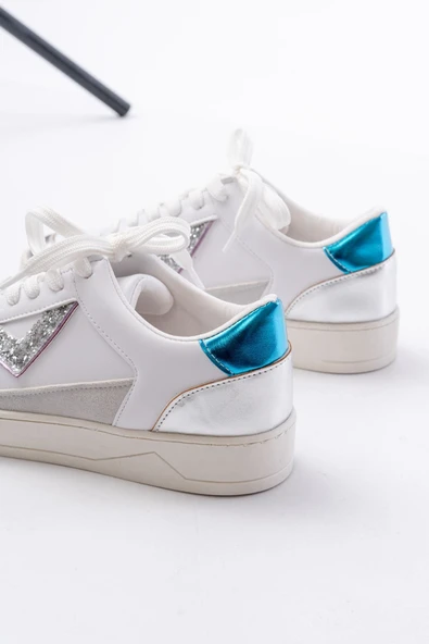 SV-01 Beyaz Leopar Desenli Bağcıklı Kadın Spor Ayakkabı - 11