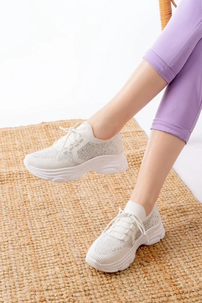 3002 Beyaz Bağcıklı Fileli Taş Aksesuarlı Günlük Spor Ayakkabı