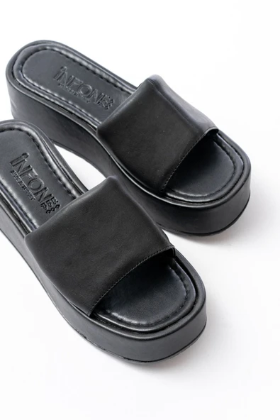 861-1033 Siyah Dolgu Topuklu Kadın Terlik - 4