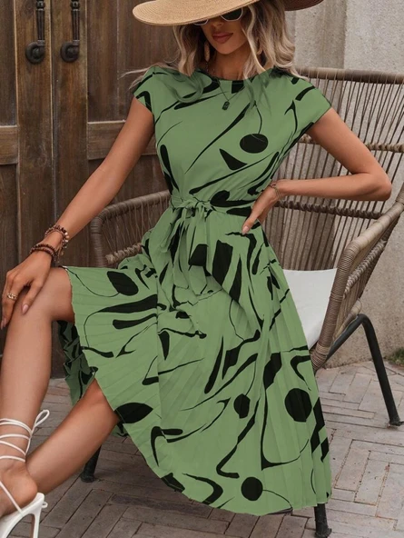 Kadın Kısa Yarasa Kollu Yuvarlak Yaka Beli Büzgülü Süprem Elbise ürün görseli