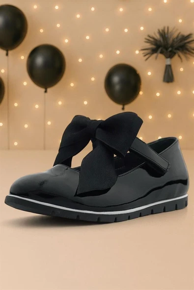 Rakerplus Hakiki Deri Siyah Rugan Siyah Kurdeleli Kız Çocuk Babet ürün görseli