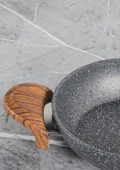 Granit Kaplama Sahan - Alüminyum Döküm, Ahşap Kulplu Sahan -18 CM - 2