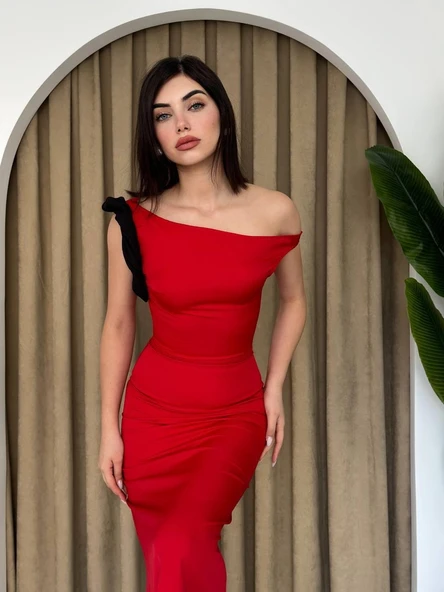 Jovani Omuz Detaylı Elbise ürün görseli