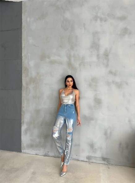 DİZ YIRTIK VARAKLI MOM KOT PANTOLON - Gümüş - Resim 3