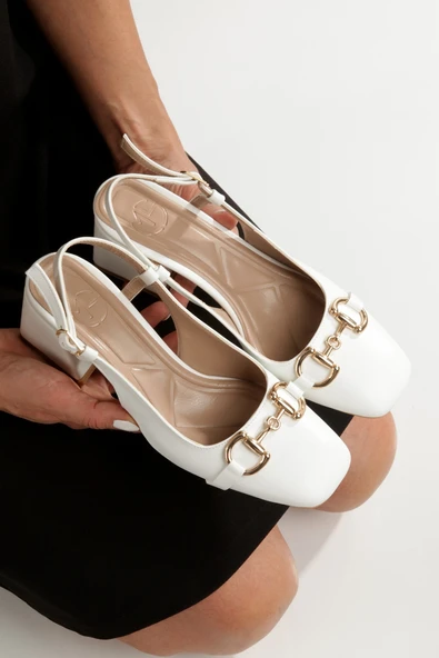 Cenova Beyaz Kalın Topuklu Tokalı Yazlık Sandalet - 2