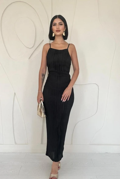 Siyah Piliseli Halter Boyun Elbise ürün görseli