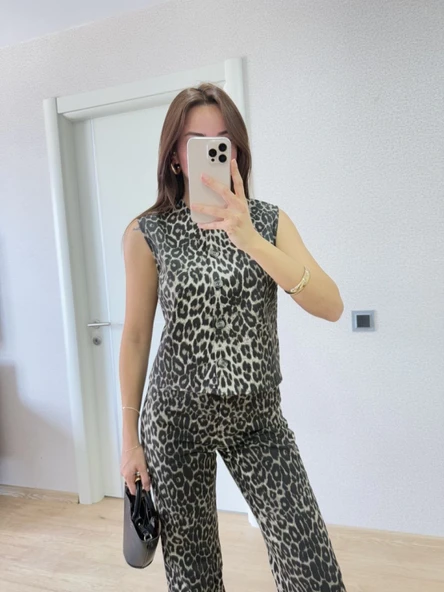 Leopar Desenli Düğmeli Bluzlu Pantolon İkili Takım -Leopar ürün görseli