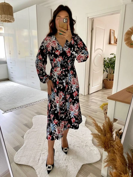 Kadın Uzun Kollu Kruvaze Yaka Beli Lastikli Yandan Yırtmaçlı Desenli Dalgıç Elbise - 5