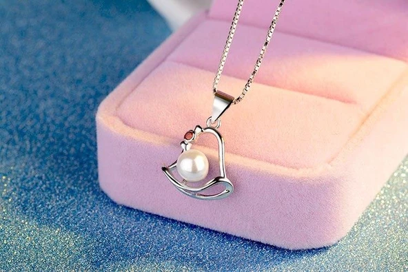 925 Ayar Gümüş İnci Taşlı Çan Figürlü Gümüş Kolye - 5