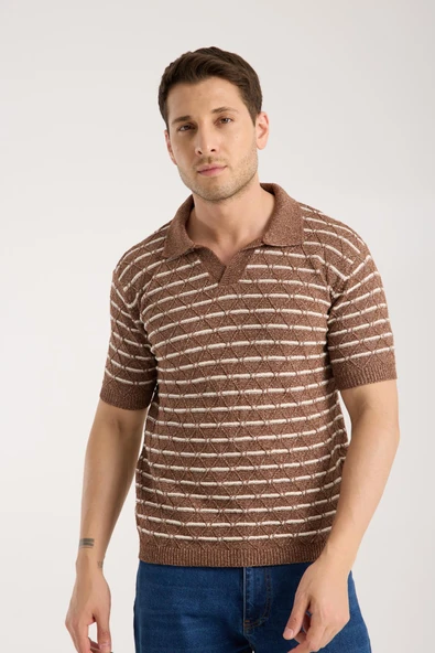 Erkek Polo Yaka Baklava Desenli Dokulu Kahverengi Kısa Kollu Triko Tişört - Resim 4