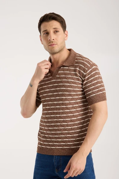Erkek Polo Yaka Baklava Desenli Dokulu Kahverengi Kısa Kollu Triko Tişört - Resim 2