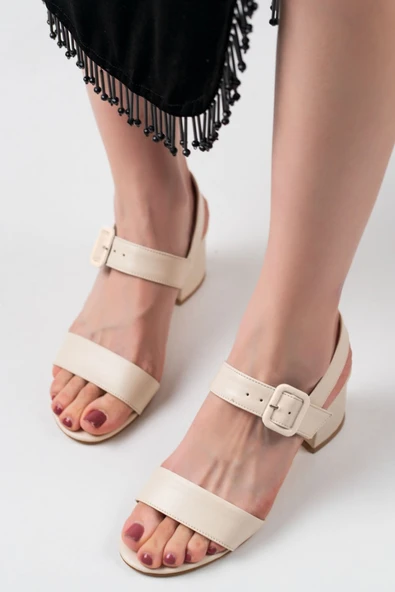 Esal Store Kadın Günlük Toka Detaylı Topuklu Ayakkabı Sandalet Bej ürün görseli