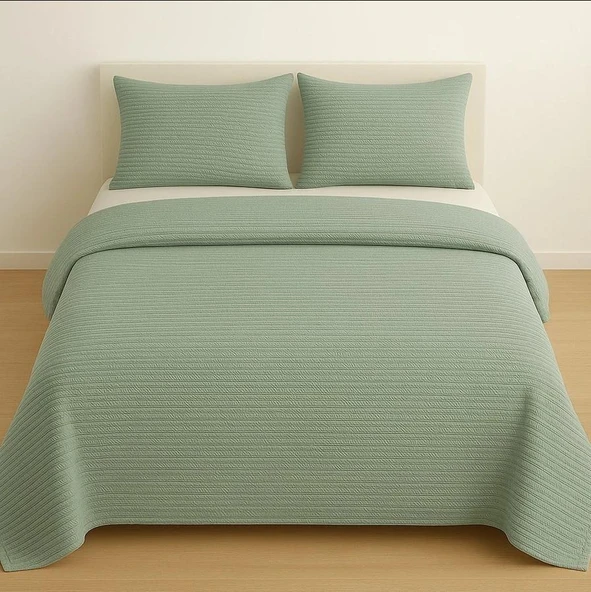 Sinada Düz Çizgi Saç Örgü Desenli Pike Seti ürün görseli