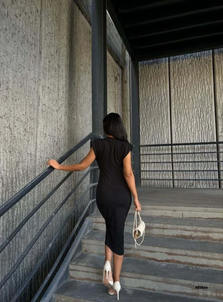 Kadın Bisiklet Yaka Vatkalı Broş Detay Kısa Kol Midi Boy Elbise - Resim 4