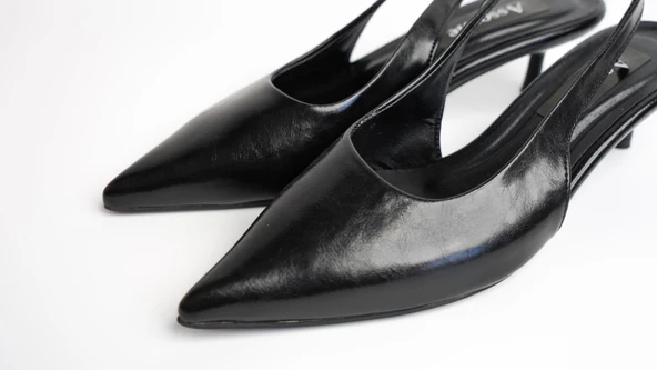 Assortie Siyah İnce Topuklu Slingback Ayakkabı - 3